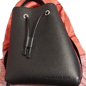 Calvin Klein ultralight bucket drawstring handbag